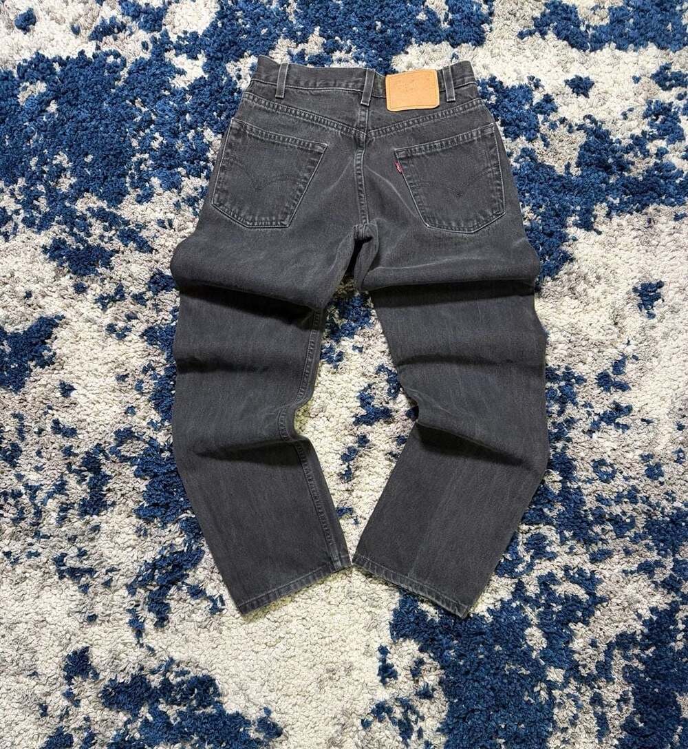Levi's - Picture 3 of 6